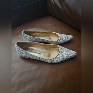 MANOLO BLAHNIk Calf Hair FLATS Size 34.5 Gently Used